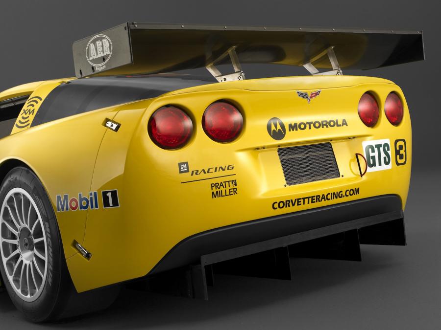  Chevrolet Corvette R 2005 года  (фото 12 из 25)